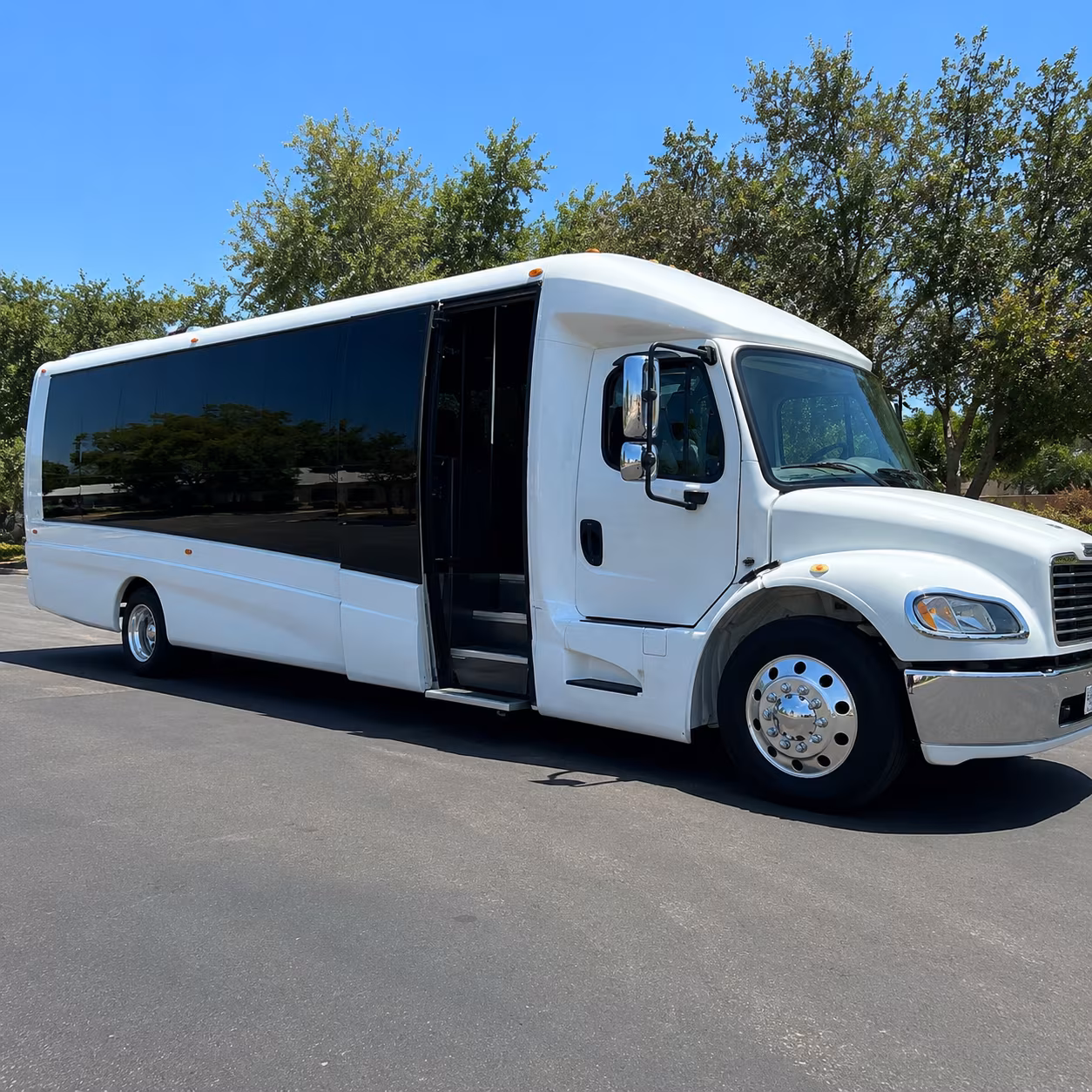 minibus rentals for small group wine tours around the east valley
