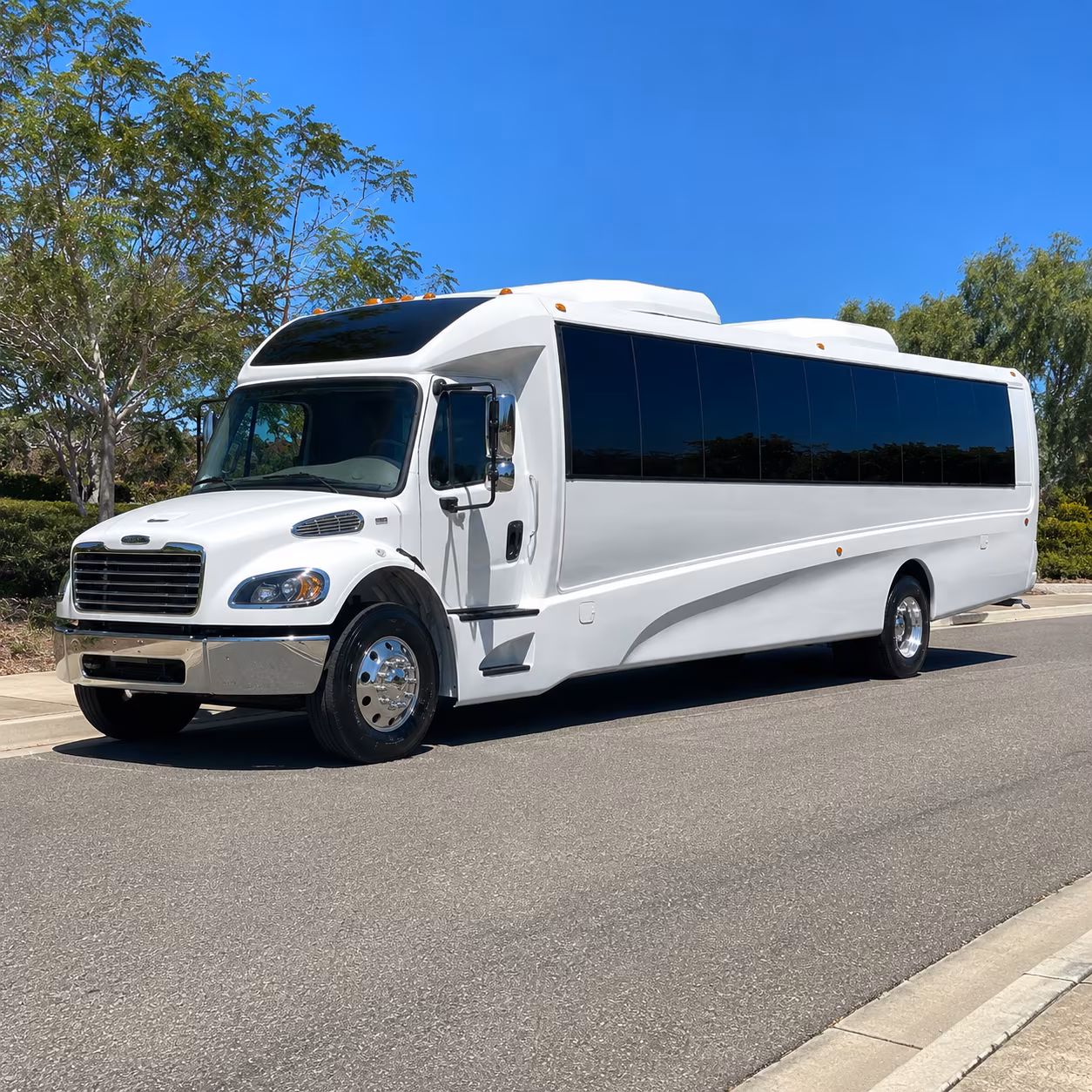 tempe 28 passenger minibus